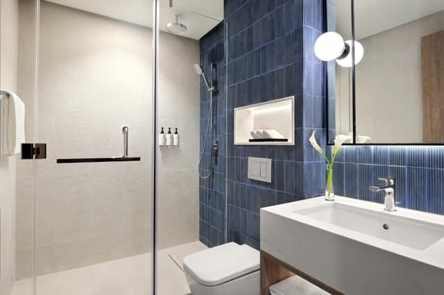 Estudio King con Balcón y Vista al Puerto · foto 3