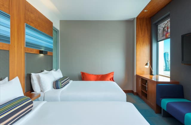 Aloft Queen Room · photo 1