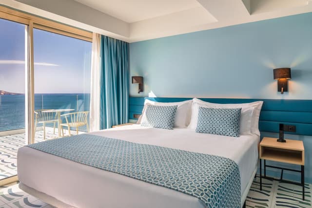 Deluxe Double Room with Sea View · photo 2