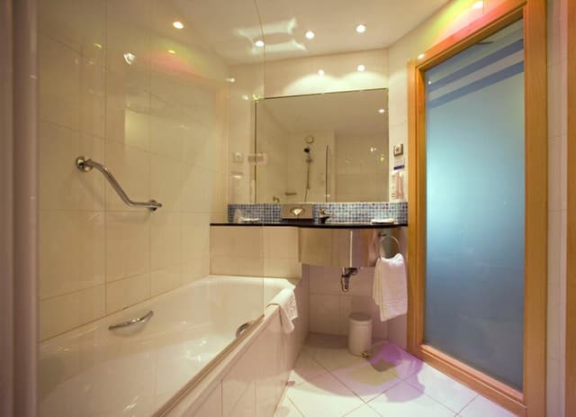 Standard Room with Free Breakfast · photo 6