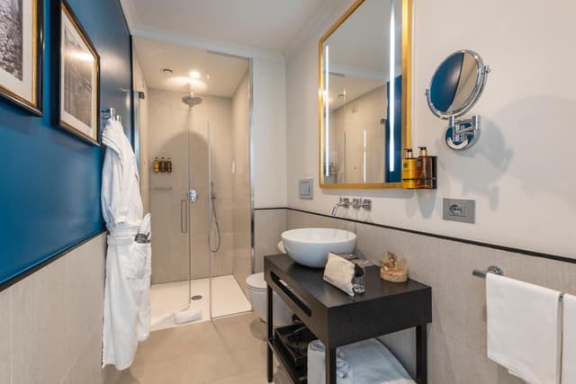Habitación Doble Superior con Vista Parcial al Canal · foto 7