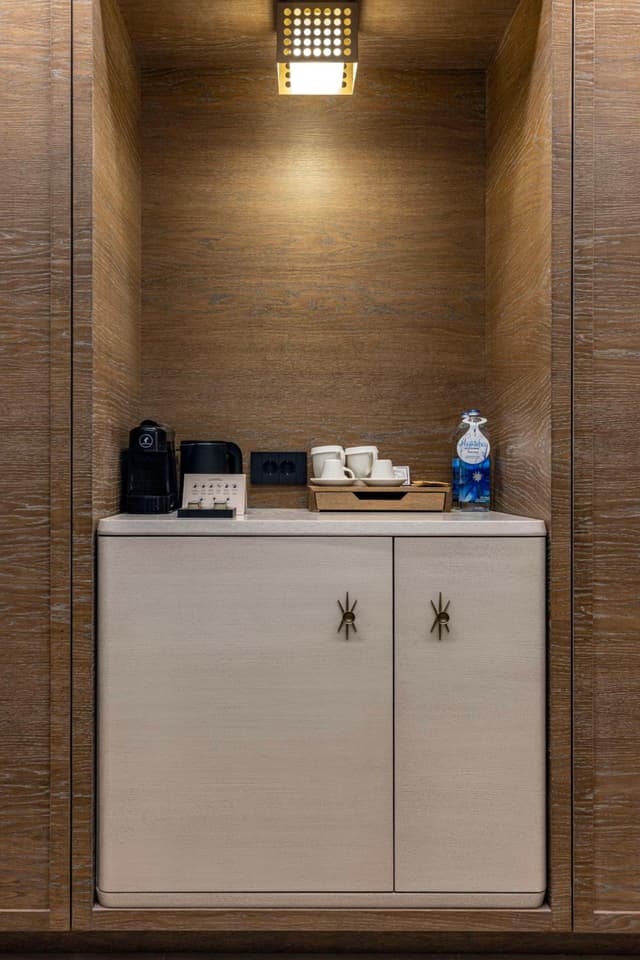 Deluxe King Room with City View · photo 3