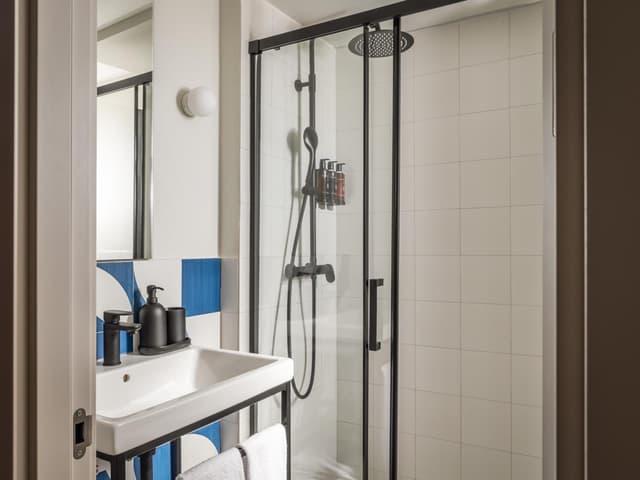 Budget Double Room · photo 4
