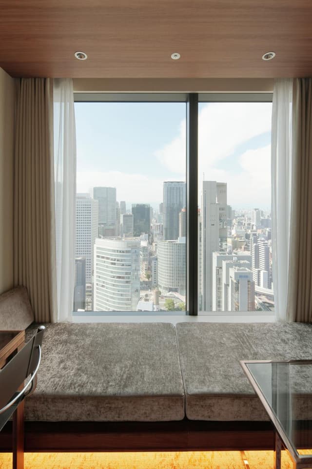 Deluxe King Room - Non-Smoking · photo 3