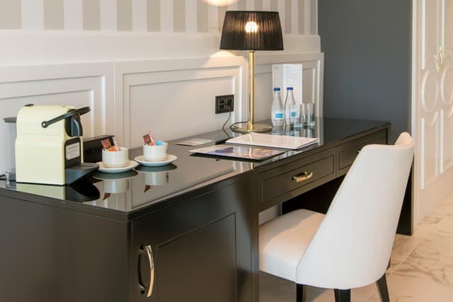 Habitación Premium Queen con Sofá Cama, Balcón y Vista al Mar · foto 2