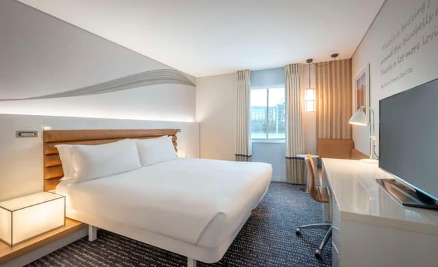 King Room with River View · photo 1