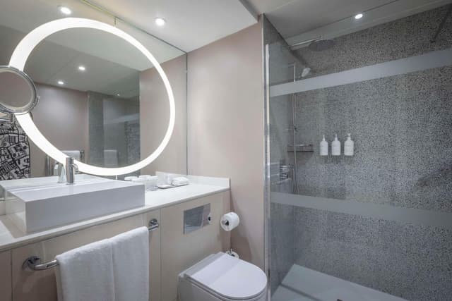 King Room with River View · photo 3