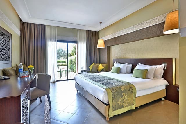 Privilege Room, Queen Size Bed, Garden View · photo 5