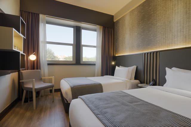 Standard Twin Room · photo 2