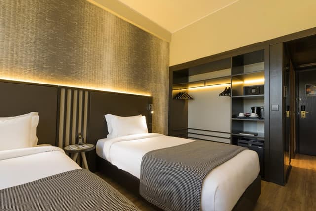 Standard Twin Room · photo 4