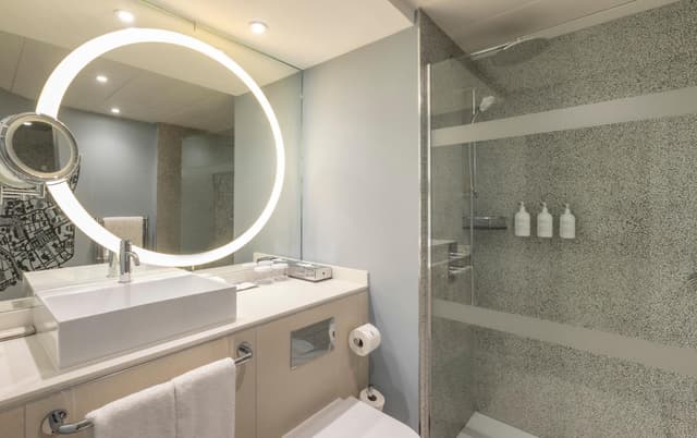 Superior King Room · photo 2