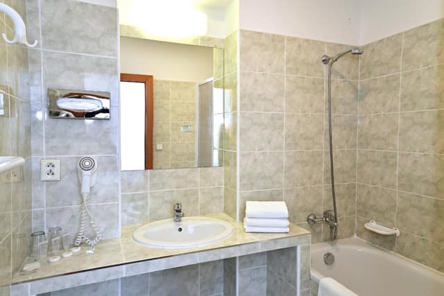 Economy Double Room · photo 4