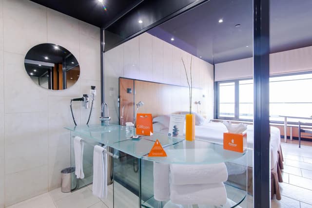 Double or Twin Room · photo 4