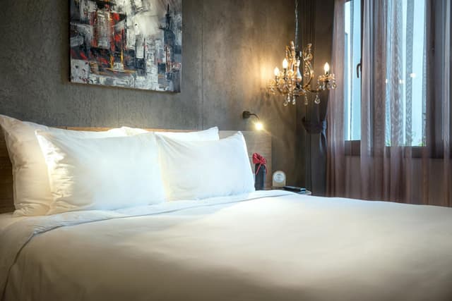 Trendy Deluxe Double or Twin Room · photo 6