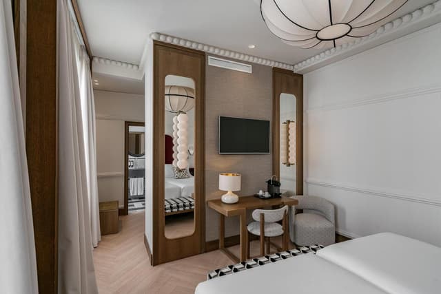 Superior Double Room with Balcony and Barrio de las Letras Views · foto 2