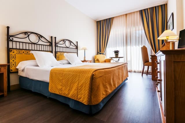 Double or Twin Room with View · photo 6