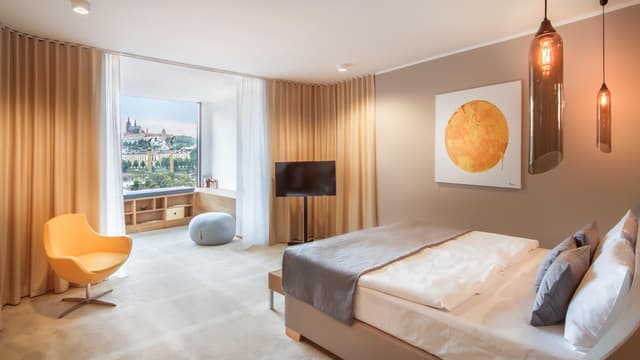 Deluxe Double or Twin Room with Castle View · photo 1