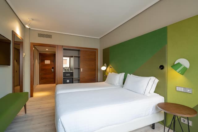Double or Twin Room · photo 4