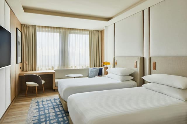 Panoramic Superior Twin Room with Two Twin Beds and City View · photo 5