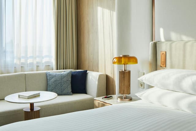 Deluxe Twin Room with Two Twin Beds · photo 7