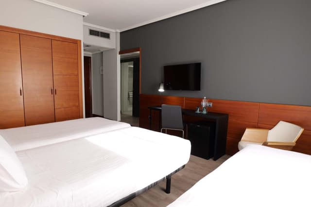 Deluxe Double Room with Extra Bed · photo 5