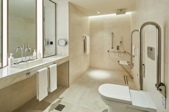 Superior Twin Room with Two Twin Beds and City View · photo 6