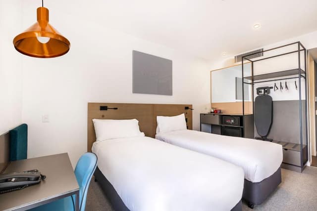 Premium Economy Room · photo 4