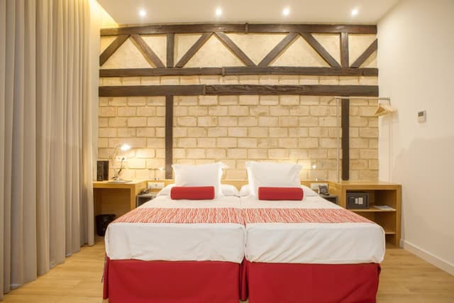 Double or Twin Room · photo 1
