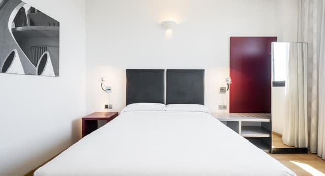 Double or Twin Room · photo 8