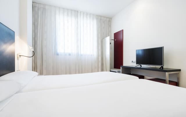 Double or Twin Room · photo 3