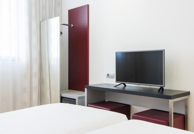 Double or Twin Room · photo 7