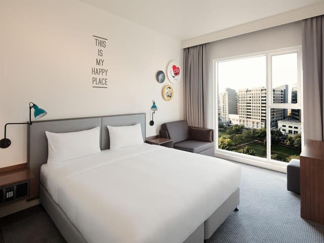 Rover Room - 36-Hour Staycation with 09:00 AM Early Check-in and 09:00 PM Late Checkout · photo 1