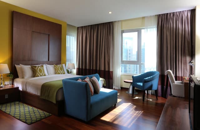 Habitación Premium con Balcón King de 1 Dormitorio, Vista al Centro, Fumador, Transferencia Gratuita a Kite Beach, Dubai Mall y Estación de Metro · foto 4