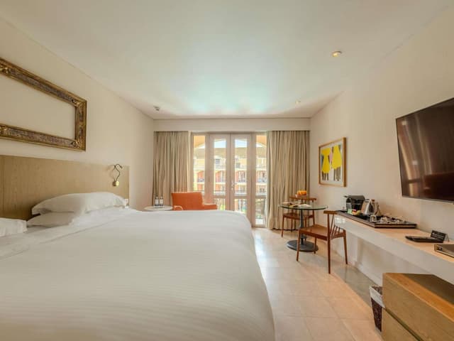 Superior King Room with Balcony and Pool View · foto 2