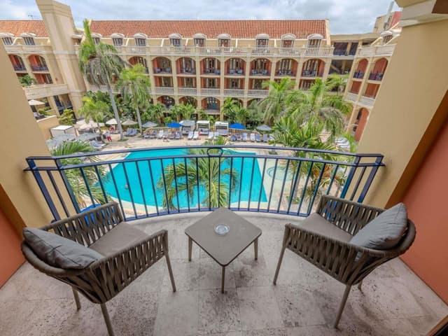 Superior King Room with Balcony and Pool View · foto 5