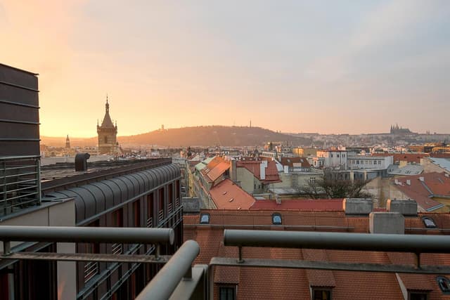Deluxe Double Room with Castle or City View · photo 8
