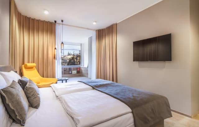 Deluxe Double or Twin Room with Castle View · photo 2