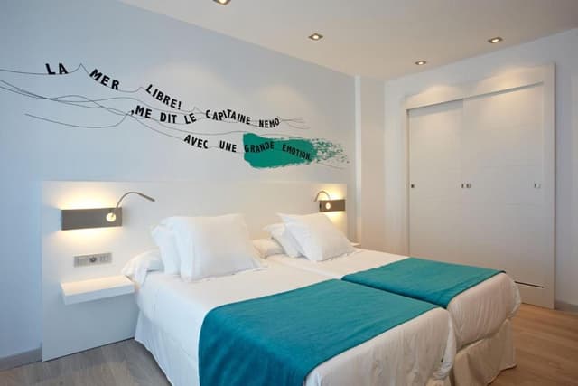 Double Room with Side Sea View · photo 7
