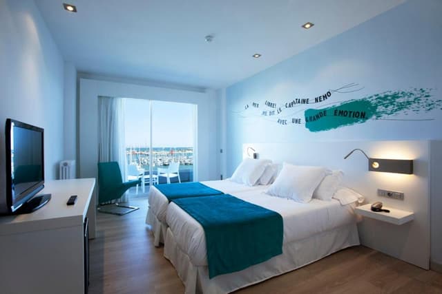 Twin Room with Sea View · photo 7