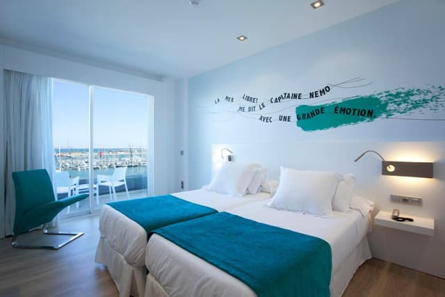 Twin Room with Sea View · photo 3
