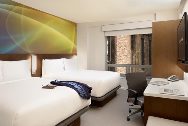 Urban Room With Two Queen Beds · photo 2