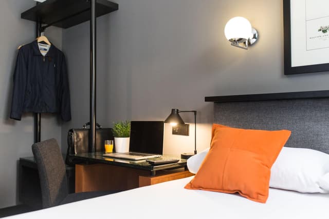 Budget Double Room · photo 8