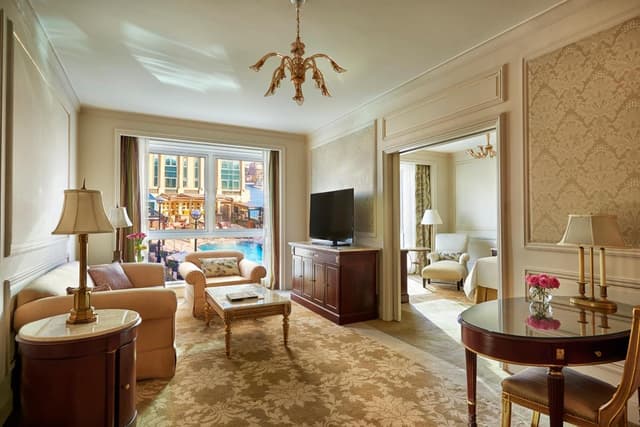 Executive Suite · photo 2
