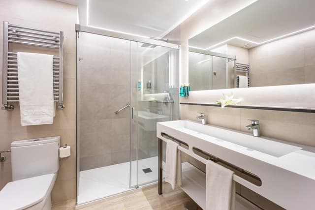 Double Room with Balcony and Sea View · photo 3