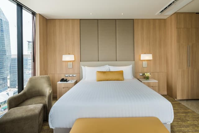 Grand Executive with Bathtub · photo 1