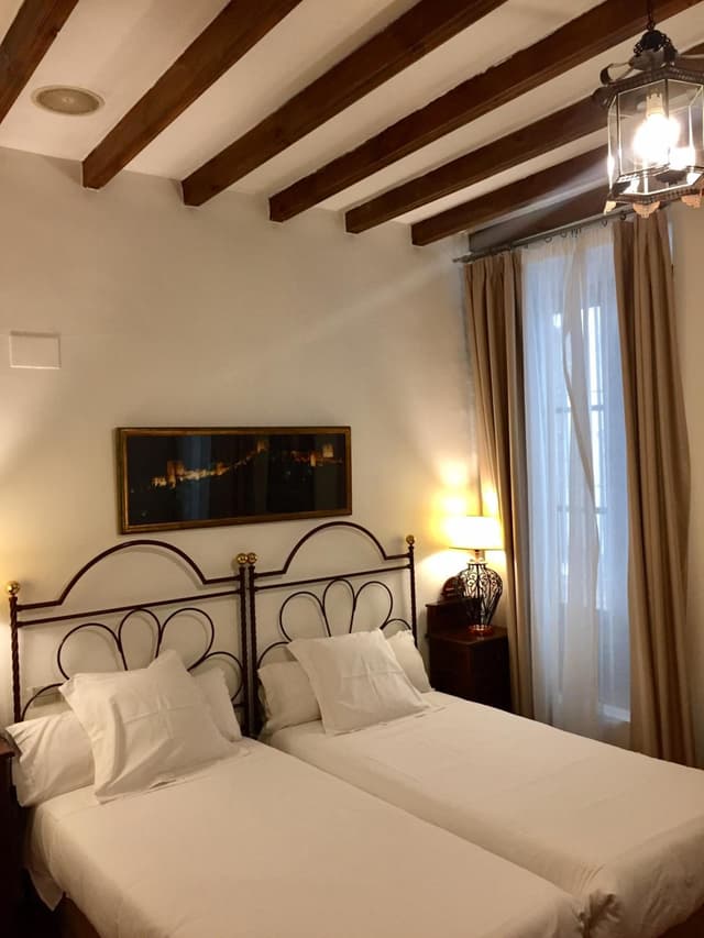 Double or Twin Room · photo 7
