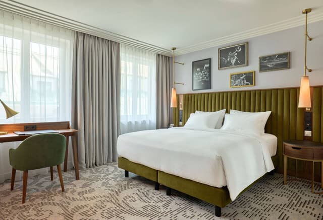 King Accessible Courtyard Room · photo 1