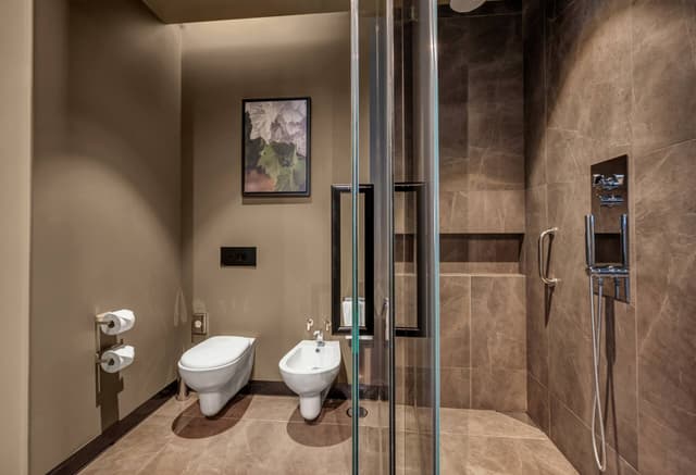 King Guest Room · photo 5