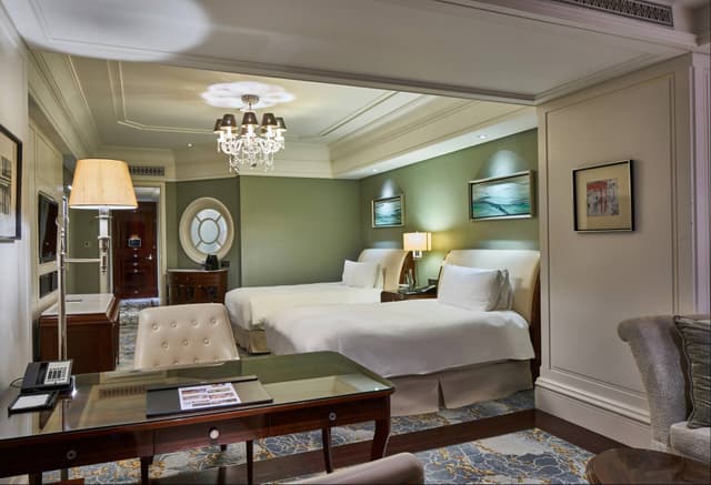 Double Queen Deluxe Room · photo 5