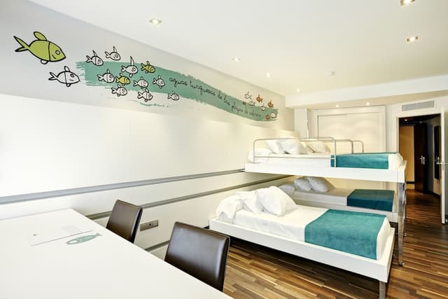 Family Room, Balcony, Sea View · foto 4